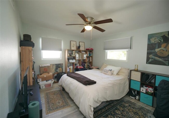 Building Photo - 4108 W Montgomery Terrace