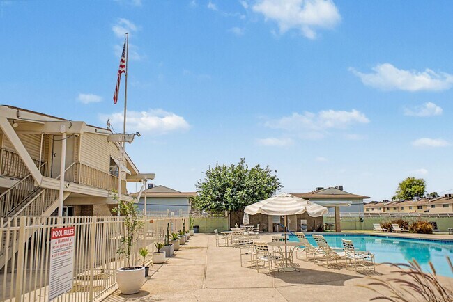 Building Photo - 4522 N 15th Ave