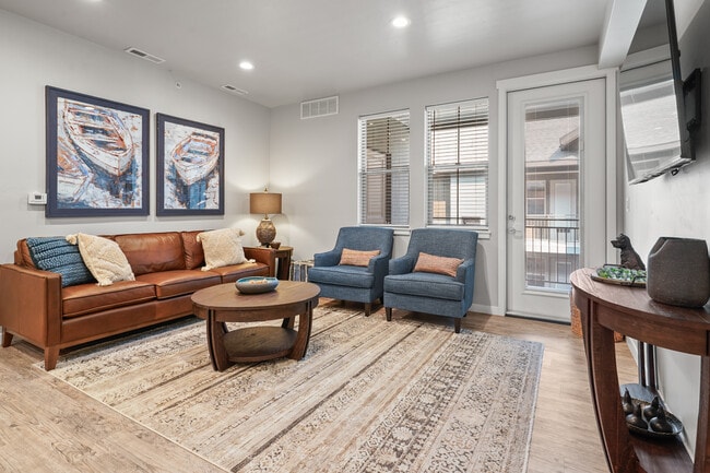 Building Photo - Sparrow Hill