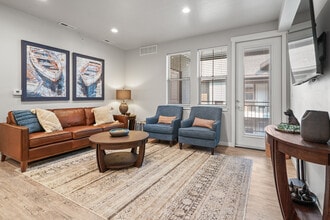 Building Photo - Sparrow Hill