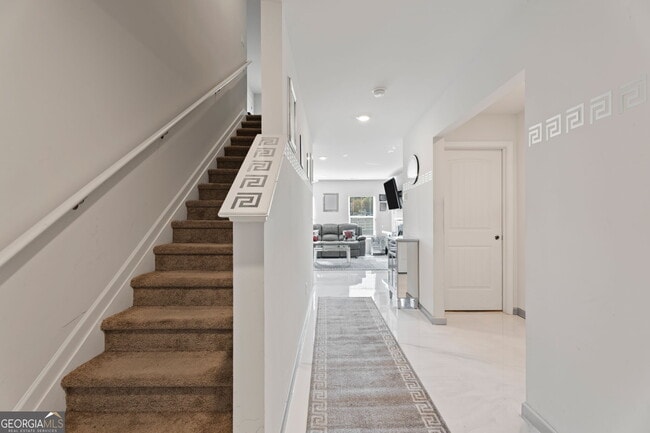 Building Photo - 321 Kirt's Ridge