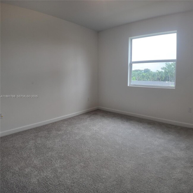 Building Photo - 35761 SW 178th Ct