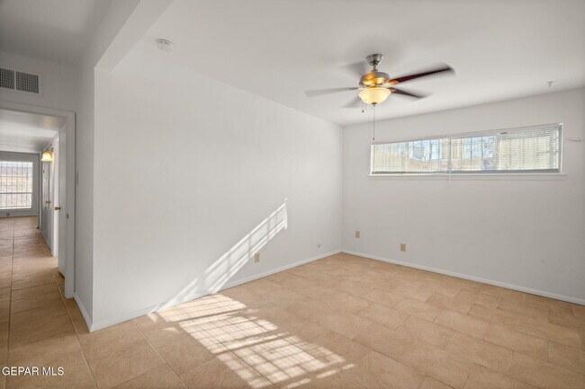 Building Photo - 5313 Bastille Ave