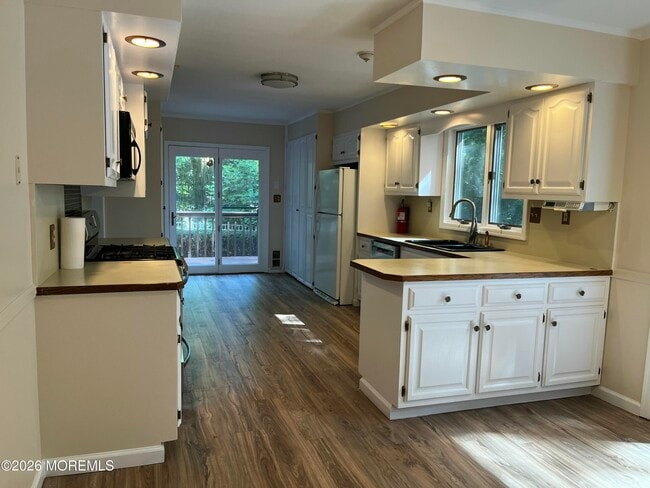 Building Photo - 12 Galewood Dr