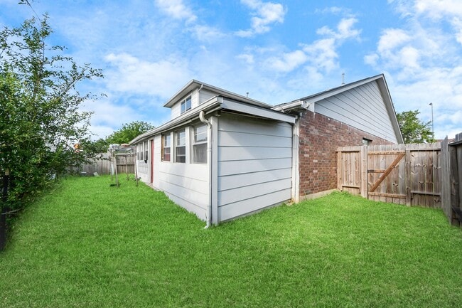 Building Photo - 2604 Eldridge Park Way