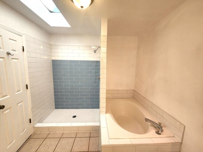 Building Photo - 3004 Missouri Ave