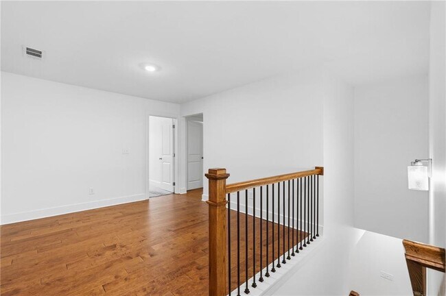 Building Photo - 5372 Brooklands Dr