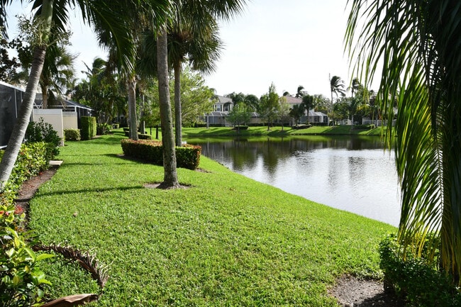 Building Photo - 327 Salinas Dr