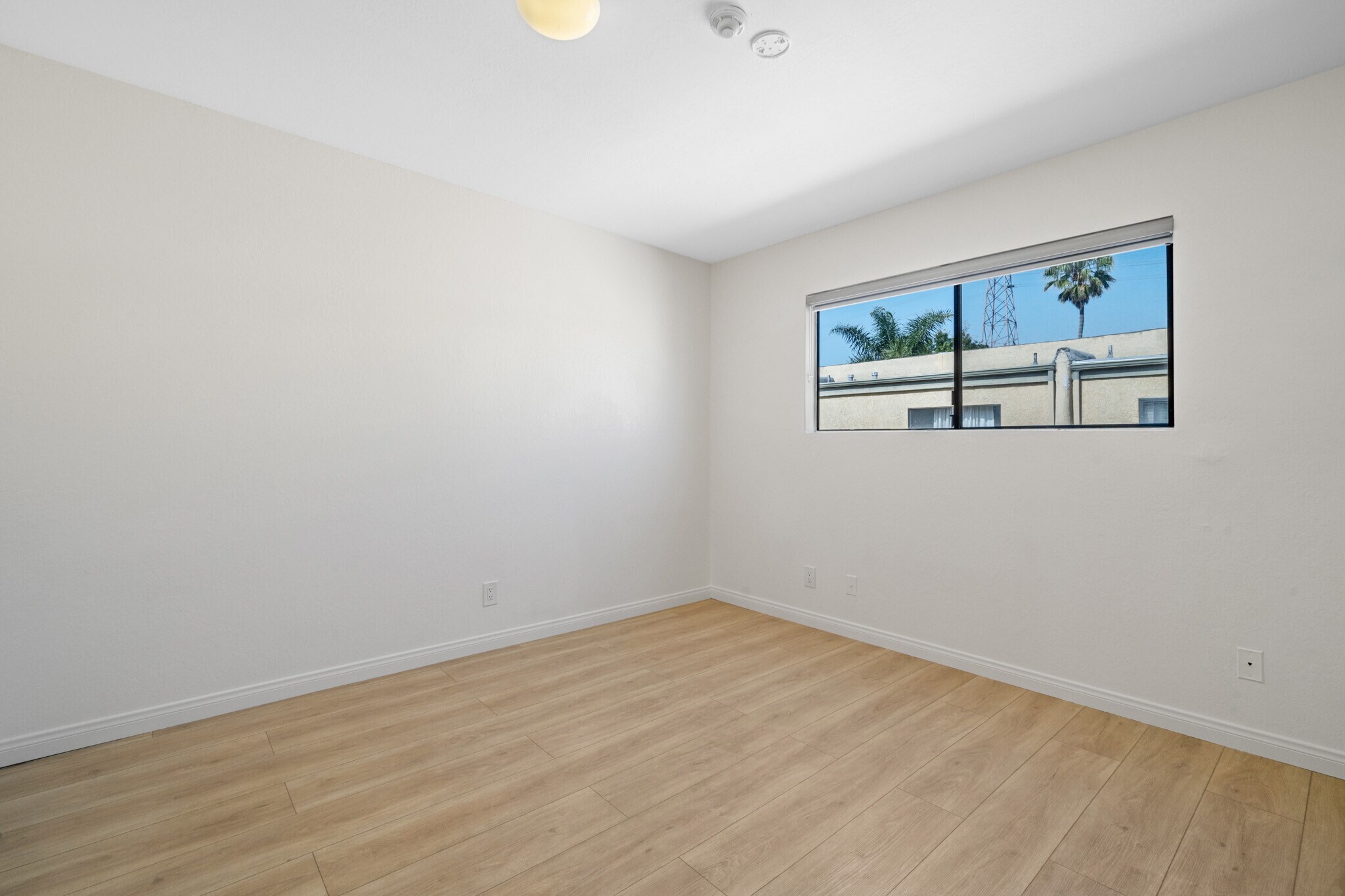 Building Photo - 2520 Ruhland Ave