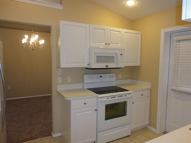 Building Photo - 3118 37th Ter E