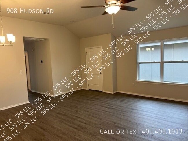 Building Photo - 908 Hudson Rd