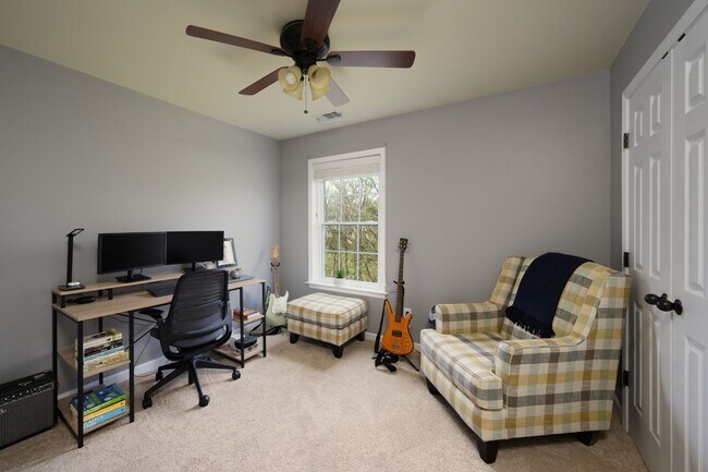 Building Photo - **UPDATED BRENTWOOD HOME THAT DOESN'T FEEL LIKE A RENTAL**