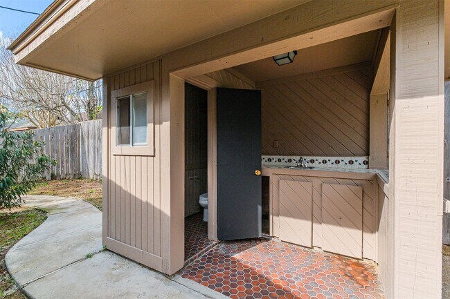 Building Photo - 12214 Cypresswood Dr