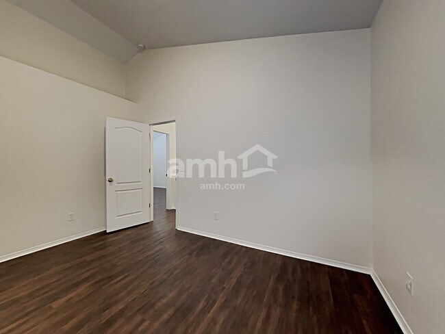 Building Photo - 5052 Sacred Feather Dr