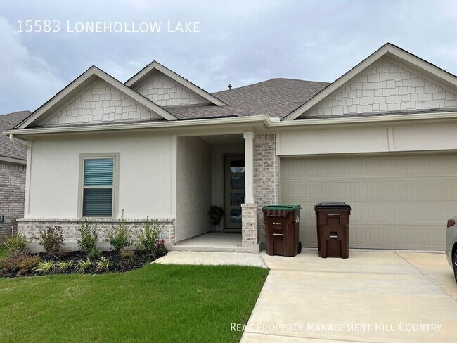 Building Photo - 15583 Lonehollow Lk