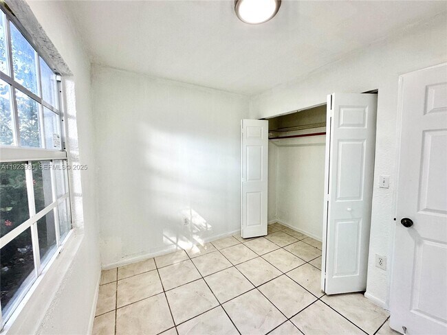 Building Photo - 1278 NW 44th St