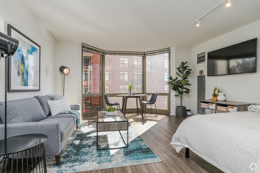 Studio, 1 BA - Living Area - Elm Street Plaza