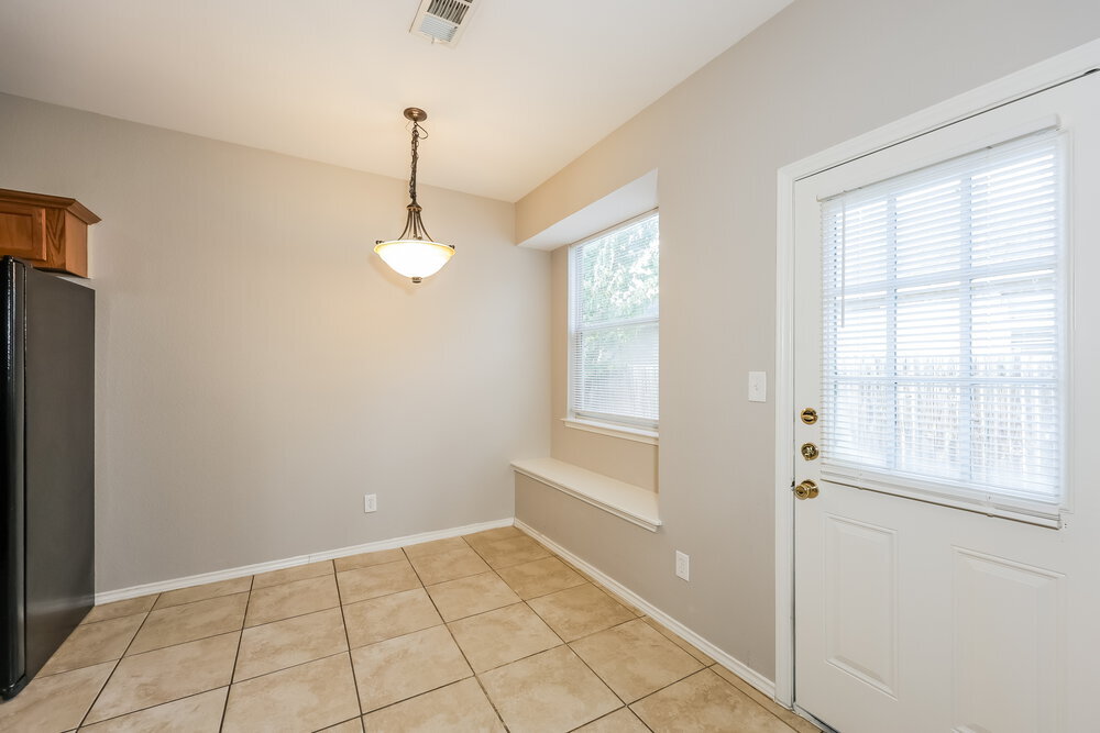 Building Photo - 2321 Wildwood Ln