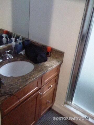 Building Photo - 64 Louis Prang St