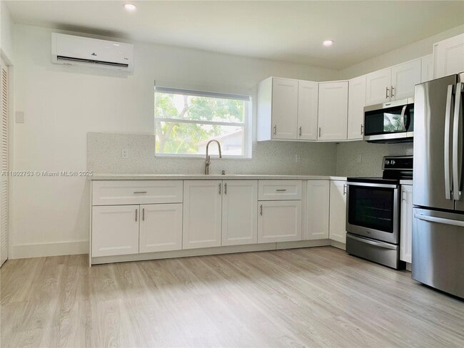Primary Photo - 5441 NW 174th Dr