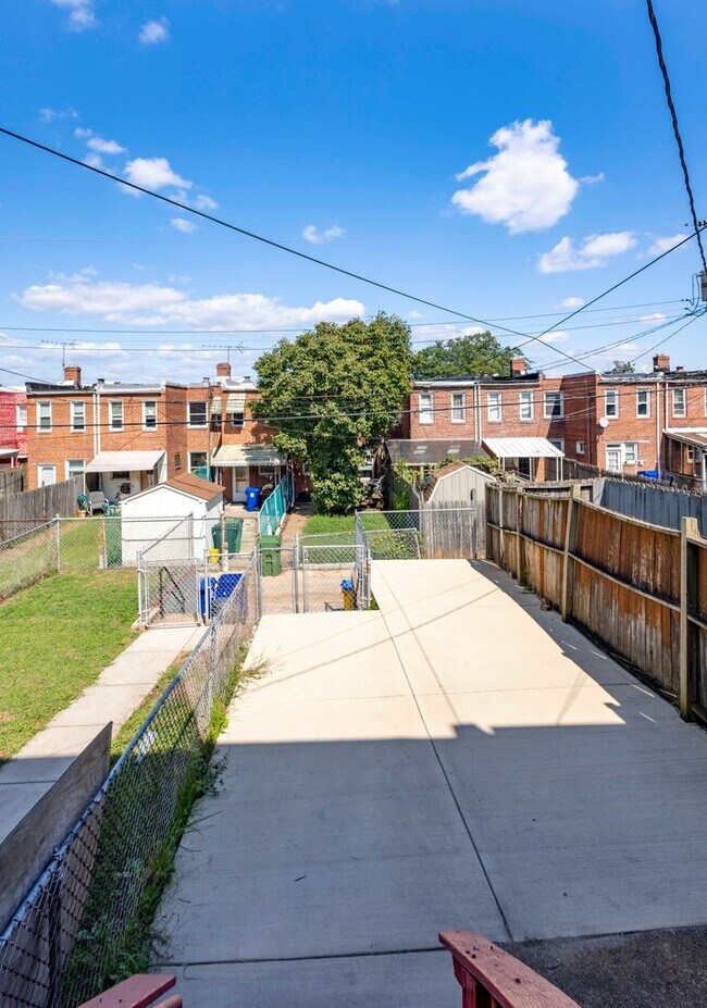 Building Photo - 2019 Grinnalds Ave