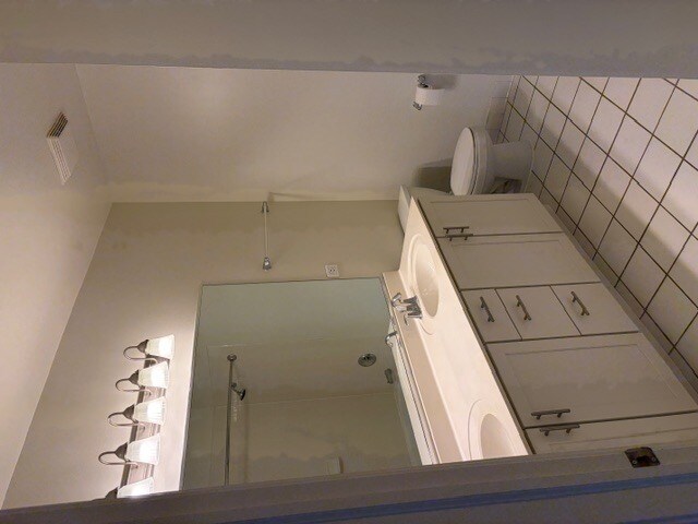 Building Photo - 625 Deerfield Rd