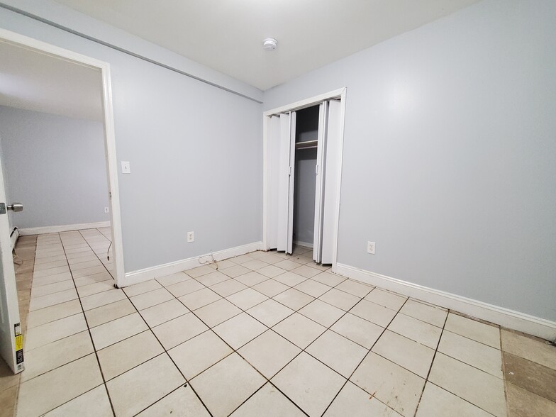 205 Union St 3 - 204 Union St