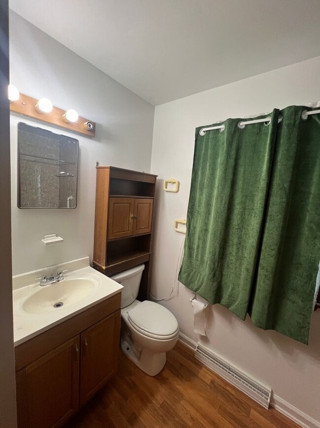 Building Photo - 854 Apperson St