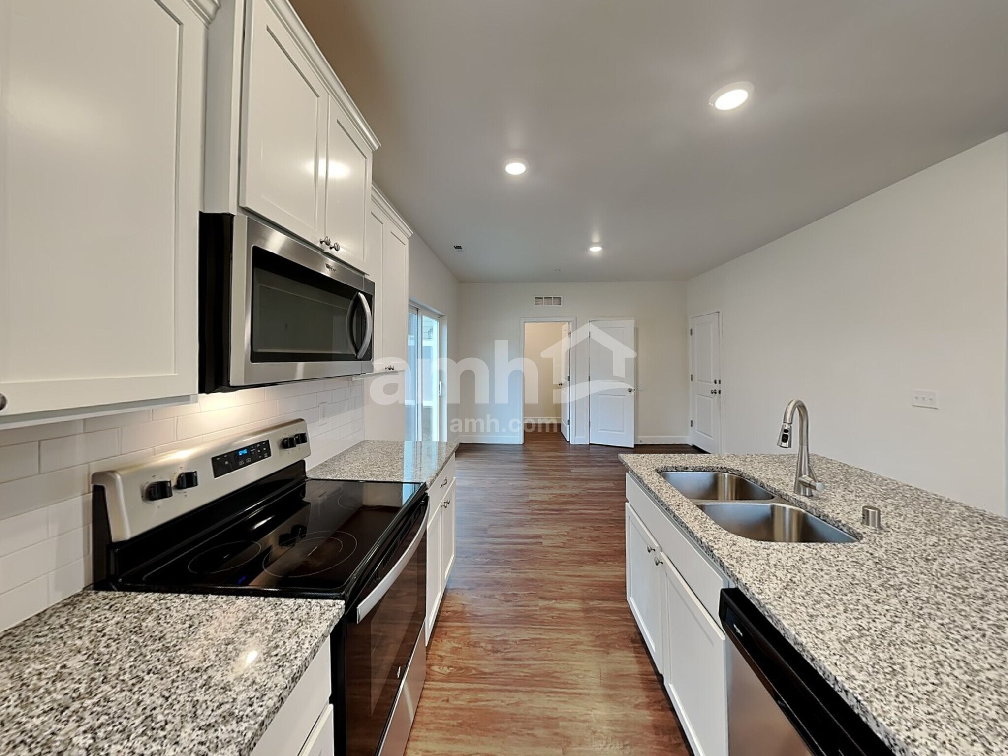 Building Photo - 10601 136th St Ct E