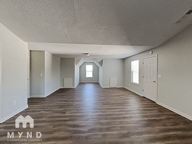 Building Photo - 3493 Riverview Chase Way