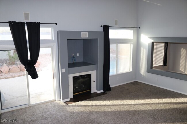 Building Photo - 3733 Deer Flats St