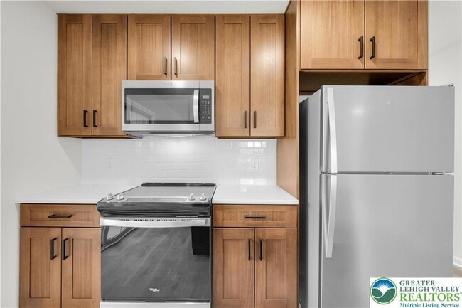 Building Photo - 1513 Maple St