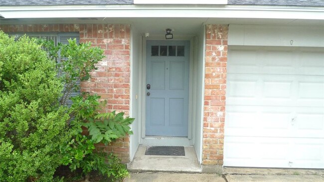 Building Photo - 11311 Verlaine Dr