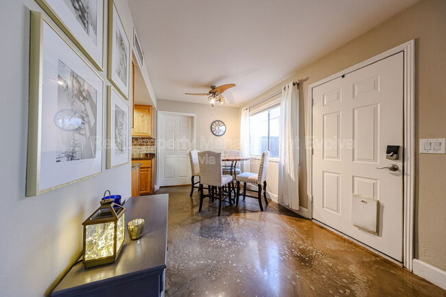 Building Photo - 8531 E Belleview St