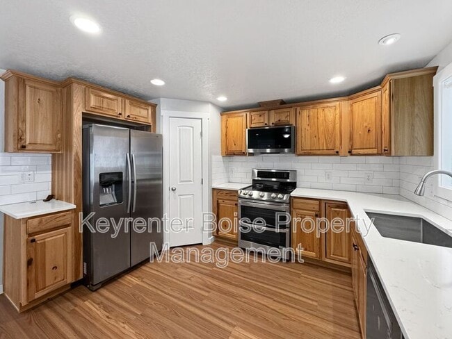 Building Photo - 4727 Arrowhead Way