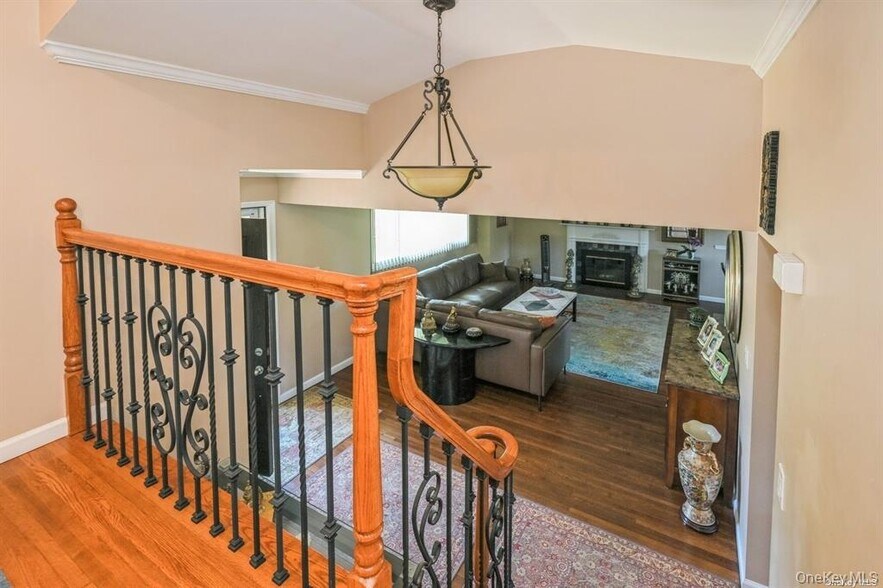 Building Photo - 41 Eaton Rd