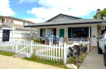 Building Photo - 1054 W 23rd St