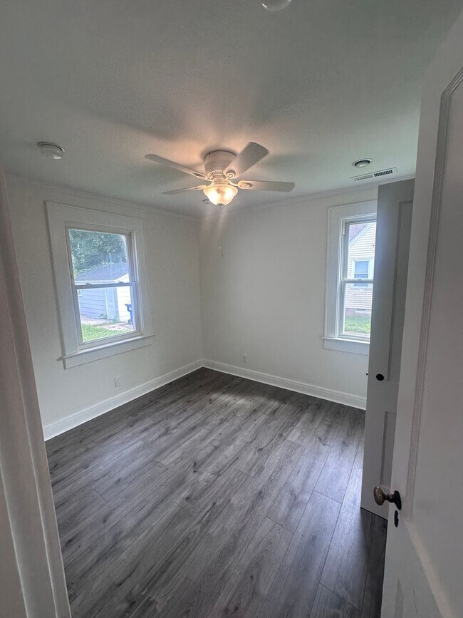 Building Photo - 2730 Vimy Ridge Ave