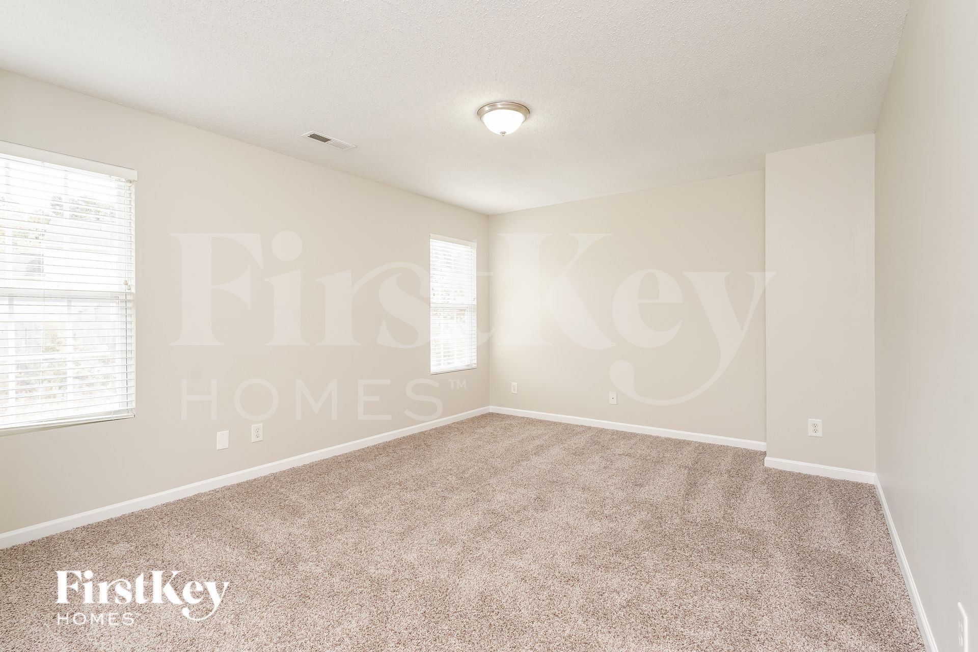 Building Photo - 275 Frontier Dr