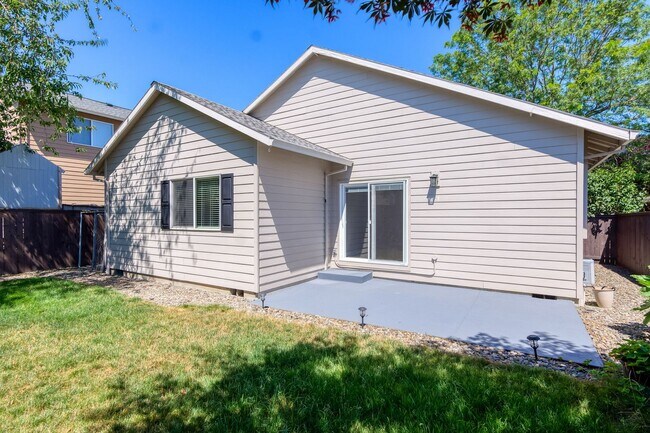 Building Photo - Beautifully Remodeled 3 Bedroom in Gresham...
