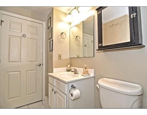 Building Photo - 30 Daniels St