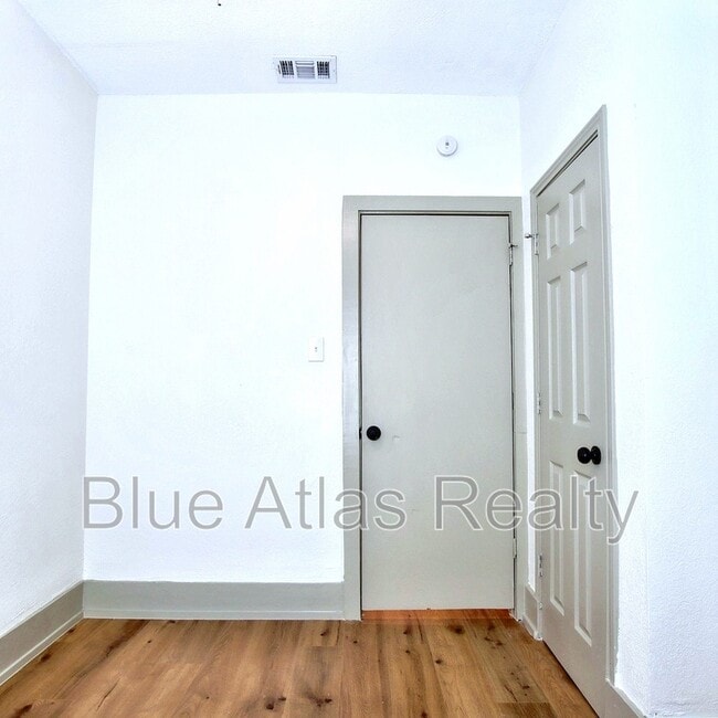 Building Photo - 2936 Purington Ave