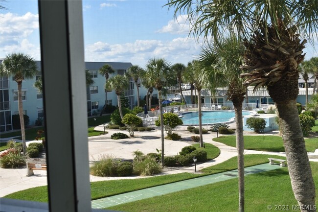 Building Photo - 325 N Causeway-