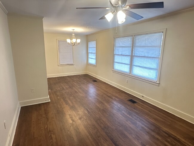 Building Photo - 3679 Southland Dr
