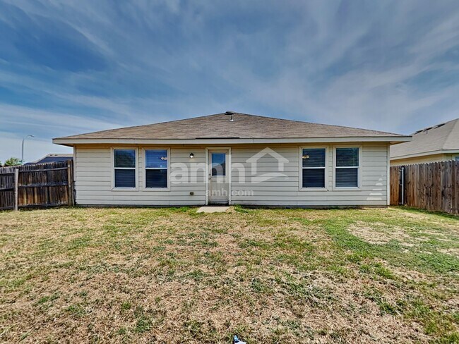Building Photo - 5533 Parkview Hills Ln