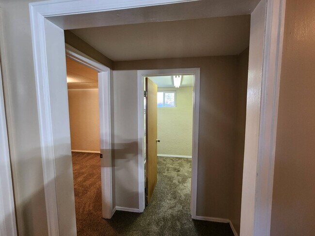 Building Photo - 2618 N Prospect St