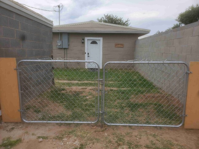 Building Photo - 1420 Glenwood Ave