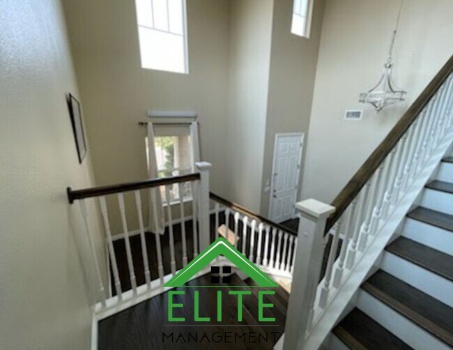 Building Photo - Beautiful 4-Bedroom Home in Desirable Ranc...