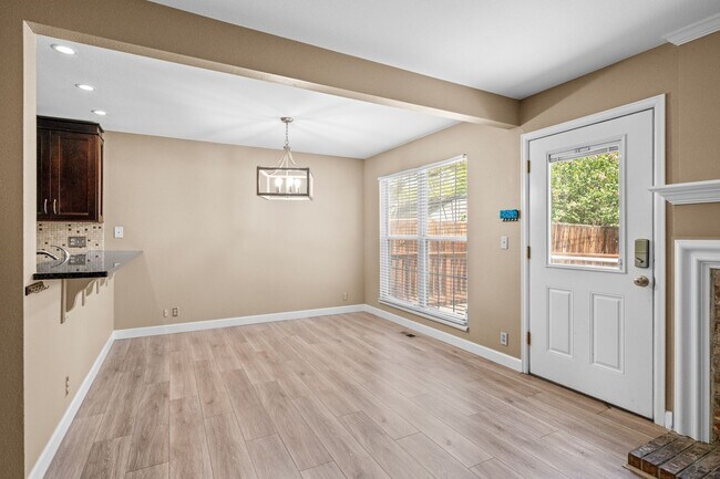 Building Photo - Gorgeous home by Sloans Lake!