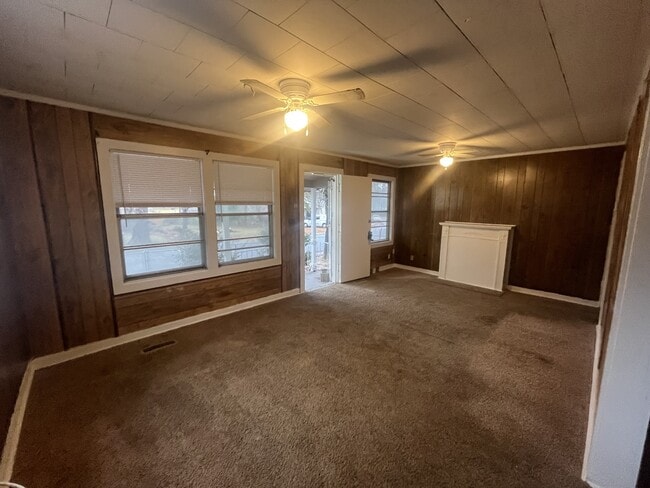 Building Photo - 117 Roosevelt Cir